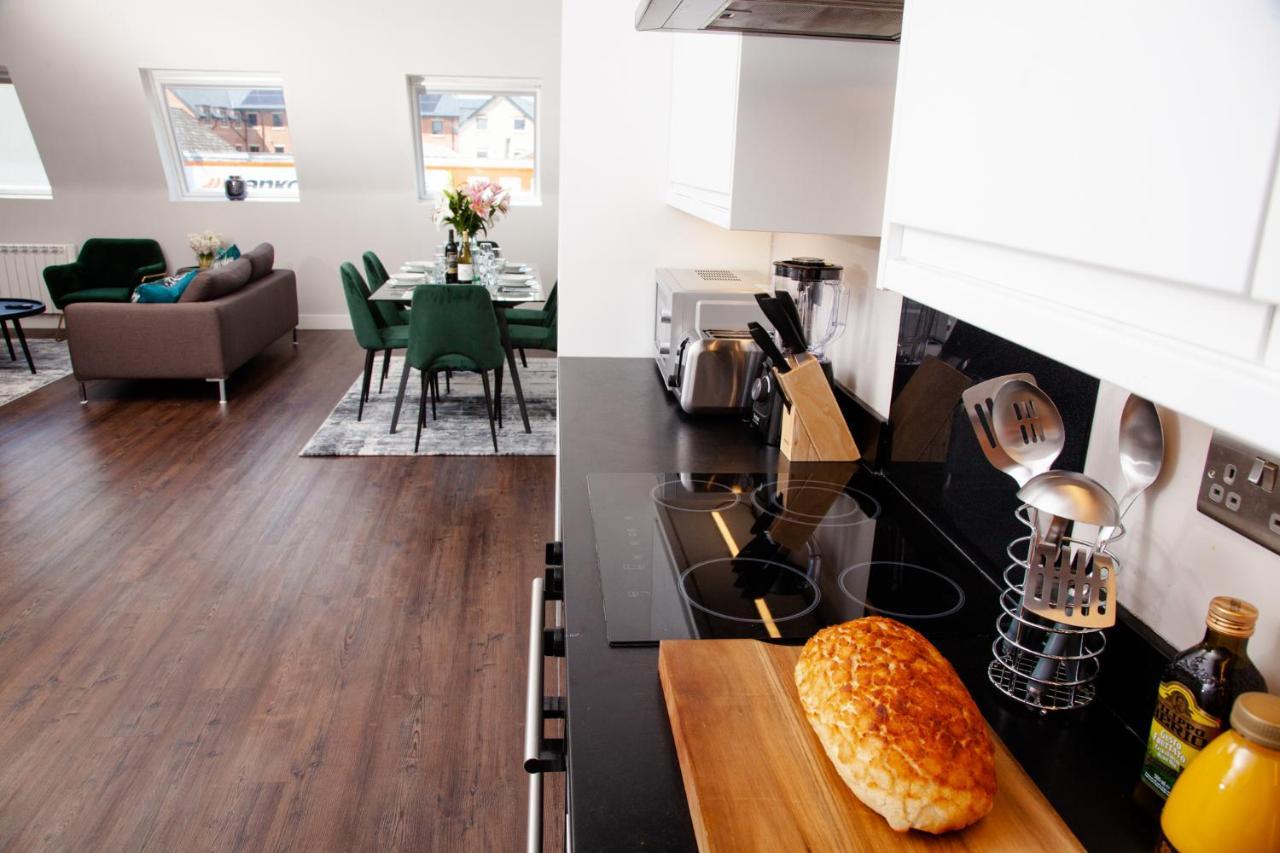 High Life Serviced Apartments - Old Town Swindon Exterior foto
